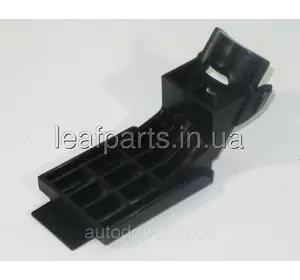 Заглушка корпусу блока реле подкапотного великого правого Nissan Leaf ZE0/AZE0 (10-17) 24384-3NA1A Заглушка корпусу блока реле подкапотного великого правого Nissan Leaf ZE0/AZE0 (10-17) 24384-3NA1A