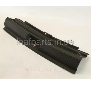 Накладка пройома центральна багажника VW ID.4 (20-) 11K-863-459-4PK Накладка пройома центральна багажника VW ID.4 (20-) 11K-863-459-4PK