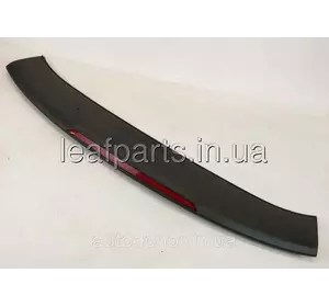 Накладка верхня кришки багажника VW ID4 (20-) 11K-827-555-B-9B9 Накладка верхня кришки багажника VW ID4 (20-) 11K-827-555-B-9B9