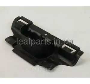 Пластикова накладка болтів дніща батареї права мала VW ID4, Audi Q4 E-tron (20-) 1EA-825-271 Пластикова накладка болтів дніща батареї права мала VW ID4, Audi Q4 E-tron (20-) 1EA-825-271