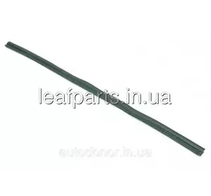 Ущільнювач передньої лівої / правої двері Nissan Leaf ZE0 / AZE0 / ZE1 (18-) 80838-3NA0A / 80838-3NF0A Ущільнювач передньої лівої / правої двері Nissan Leaf ZE0 / AZE0 / ZE1 (18-) 80838-3NA0A / 80838-3NF0A