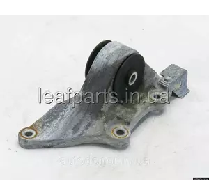 Опора переднього двигуна передня права Nissan Ariya (22-) 11210-5MP0A Опора переднього двигуна передня права Nissan Ariya (22-) 11210-5MP0A