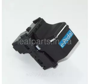 Кнопка увімкнення регулятора педалі E-pedal Nissan Leaf ZE1 (18-) 25194-5SA0A Кнопка увімкнення регулятора педалі E-pedal Nissan Leaf ZE1 (18-) 25194-5SA0A