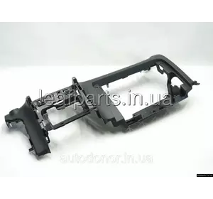 Панель бардачка та центрального монітора торпедо Hyundai Kona Electric (17-) 84540K4AA0TRY Панель бардачка та центрального монітора торпедо Hyundai Kona Electric (17-) 84540K4AA0TRY