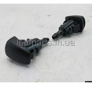 Форсунка омивача скла Hyundai Kona Electric (17-) 986303J000 Форсунка омивача скла Hyundai Kona Electric (17-) 986303J000
