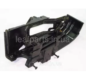 Кронштейн нагрівника печі верхній Nissan Leaf ZE0 (10-12) 27175-3NA0A Кронштейн нагрівника печі верхній Nissan Leaf ZE0 (10-12) 27175-3NA0A