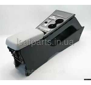 Центрвльна консоль Hyundai Kona Electric (17-) 84611K4000TRY Центрвльна консоль Hyundai Kona Electric (17-) 84611K4000TRY
