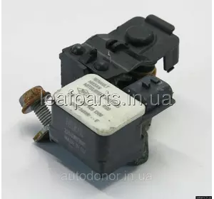 Датчик тока на мінусову клему Nissan Ariya (22-) A4209051300 Датчик тока на мінусову клему Nissan Ariya (22-) A4209051300