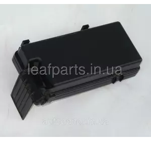 Кришка верхня блока реле та запобіжників лівого Honda Clarity FCX (17-) 38256-TRW-A01 Кришка верхня блока реле та запобіжників лівого Honda Clarity FCX (17-) 38256-TRW-A01