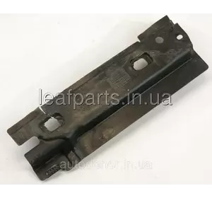 Пластикова накладка болтів дніща батареї права мала VW ID4, Audi Q4 E-tron (20-) 11EA-825-205 Пластикова накладка болтів дніща батареї права мала VW ID4, Audi Q4 E-tron (20-) 11EA-825-205