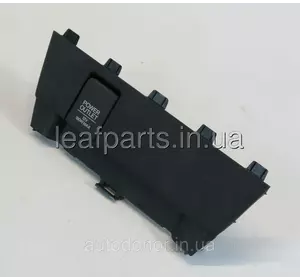 Розетка в центральній консолі Honda Clarity FCX (17-) 39624-T5A-J01 Розетка в центральній консолі Honda Clarity FCX (17-) 39624-T5A-J01
