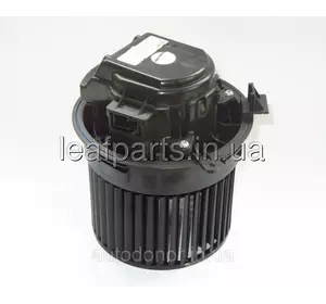 Мотор вентилятора пічки Nissan Leaf AZE0 / ZE1 (13-) 27226-3NF0A