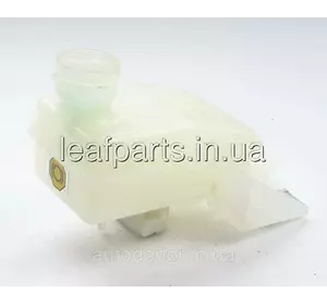 Бачок ГТЦ (голового гальмівного циліндра) Nissan Leaf ZE0 / AZE0 (10-17) 46090-3NA0B Бачок ГТЦ (голового гальмівного циліндра) Nissan Leaf ZE0 / AZE0 (10-17) 46090-3NA0B
