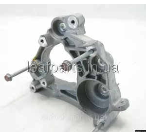 Кронштейн компрессора кондиціонера Nissan Ariya (22-) 11910-5MP0A Кронштейн компрессора кондиціонера Nissan Ariya (22-) 11910-5MP0A