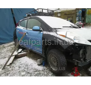 Двері гола передня права RAT - SKY BLUE 3PM Nissan Leaf ZE0 (10-12) HMA0M-3NAMA Двері гола передня права RAT - SKY BLUE 3PM Nissan Leaf ZE0 (10-12) HMA0M-3NAMA