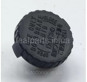 Кришка бачка ГТЦ (голового гальмівного циліндра) Nissan Leaf ZE0 / AZE0 (10-17) 46020-AX000