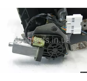 Моторчик центральний пенал електричний Nissan Ariya (22-) 685R4-5MP2A / 0 390 203 957 Моторчик центральний пенал електричний Nissan Ariya (22-) 685R4-5MP2A / 0 390 203 957