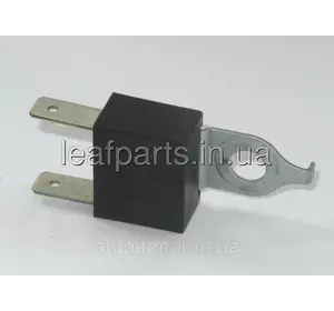 Конденсатор запобігання запотіванню Nissan Leaf ZE0/AZE0 (10-17) 28357-45V00 Конденсатор запобігання запотіванню Nissan Leaf ZE0/AZE0 (10-17) 28357-45V00