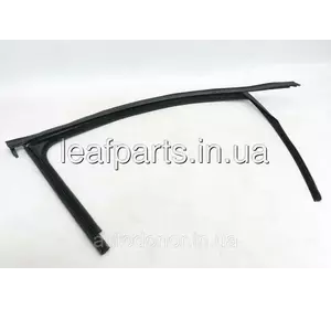 Ущільнювальний канал скла двері передньої правий VW ID4 (20-) 11K-837-440-A-5AP Ущільнювальний канал скла двері передньої правий VW ID4 (20-) 11K-837-440-A-5AP