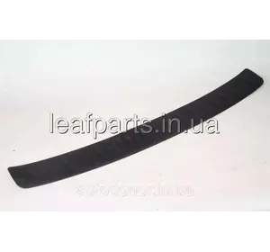 Накладка заднього бампера верхня Nissan Leaf ZE0 / AZE0 (10-17) 999T6-8X000 Накладка заднього бампера верхня Nissan Leaf ZE0 / AZE0 (10-17) 999T6-8X000