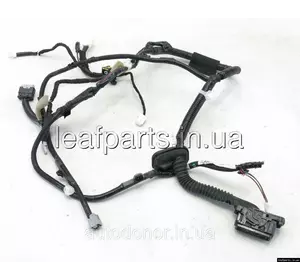 Проводка двері передня права Nissan Ariya (22-) 24124-5MP0E Проводка двері передня права Nissan Ariya (22-) 24124-5MP0E