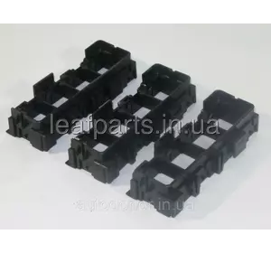 Коробка блока реле подкапотного великого правого Nissan Leaf ZE0 / AZE0 (10-17) 24388-40F00 Коробка блока реле подкапотного великого правого Nissan Leaf ZE0 / AZE0 (10-17) 24388-40F00