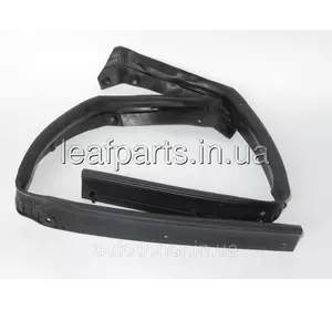 Ущільнювач капота Nissan Leaf ZE1 (18-) 65820-5SK0A Ущільнювач капота Nissan Leaf ZE1 (18-) 65820-5SK0A