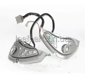 Кнопки керування на кермі Nissan Leaf AZE0 (13-17) SV 25550-3NH0A Кнопки керування на кермі Nissan Leaf AZE0 (13-17) SV 25550-3NH0A